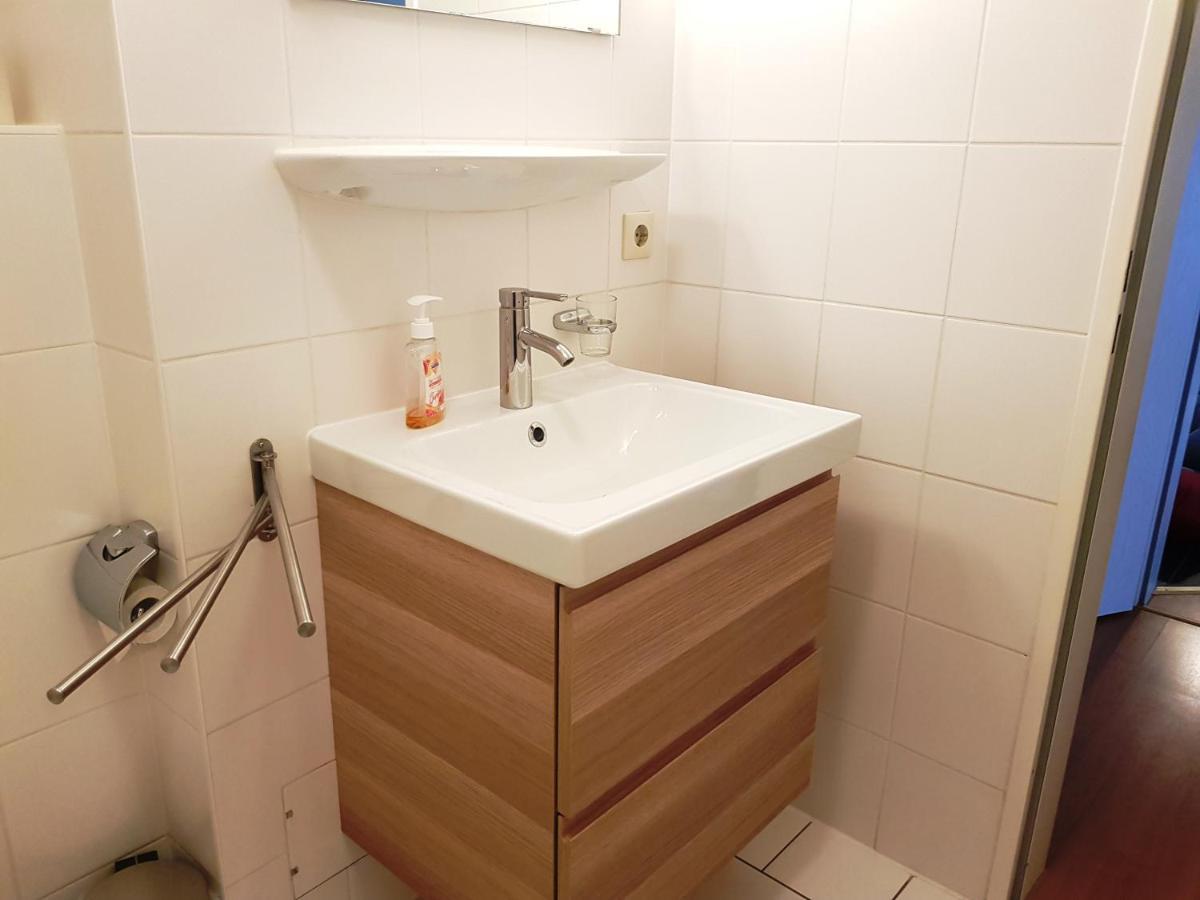 Ferienwohnung 5 Im Strandhaus Лоббе Екстер'єр фото